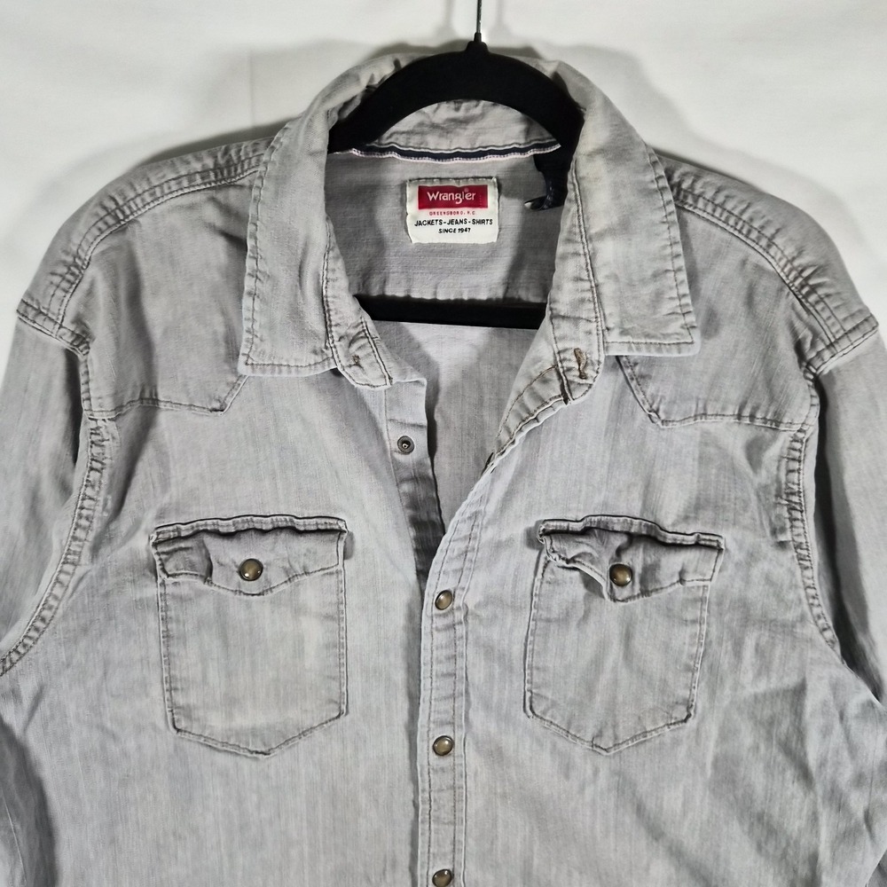 Vtg Wrangler Womens XL Gray Denim Shirt Long Sleeve Pearl Snap Western Workwear